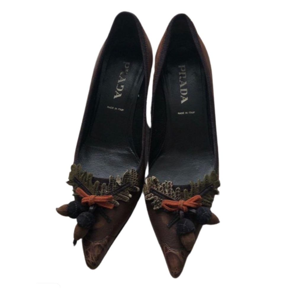 Prada Fall Brown Suede leather pumps acorn
